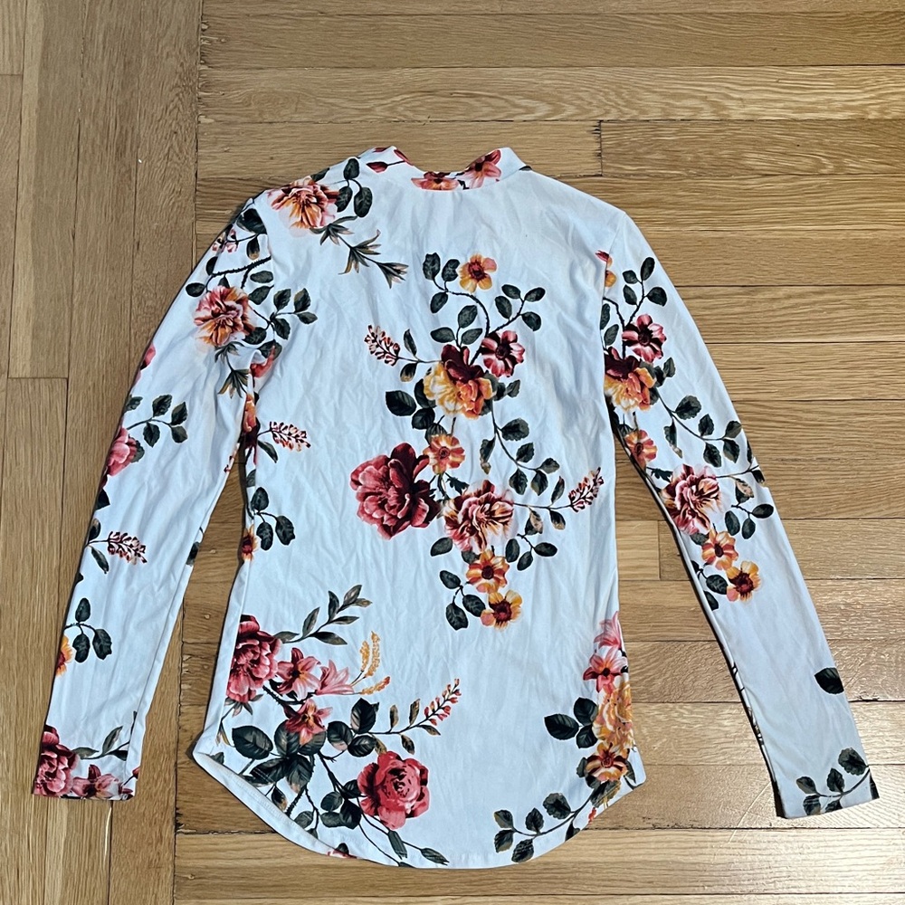 No Boundaries Floral Cutout Long Sleeve Top - White and Red - Picture 7 of 7